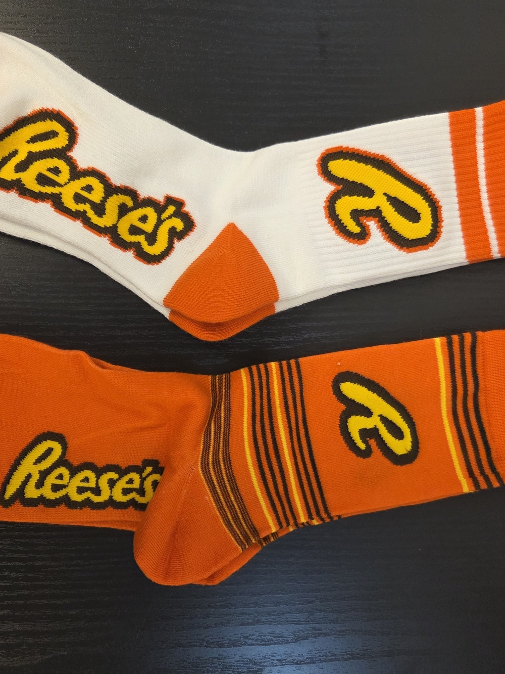 Reese's Branded Men's Crew Socks - Orange & White